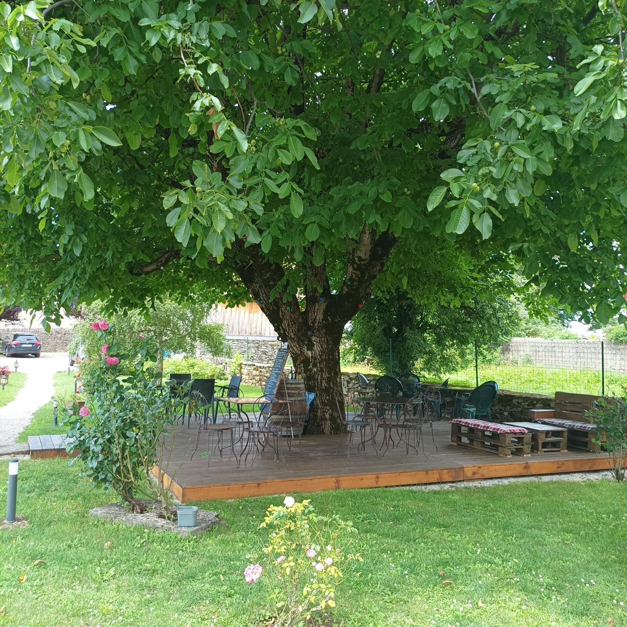 Maison D'Eusebia Château-Chalon Buitenkant foto