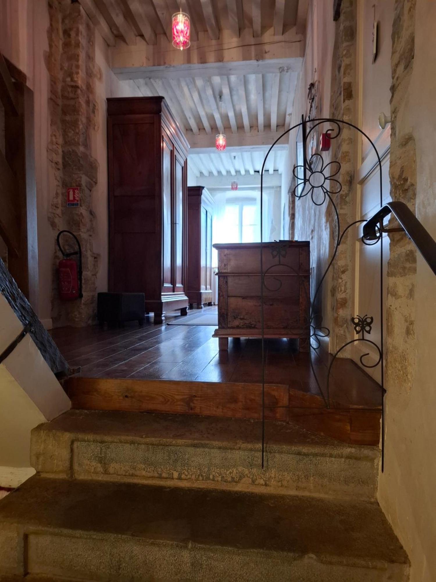 Maison D'Eusebia Château-Chalon Buitenkant foto