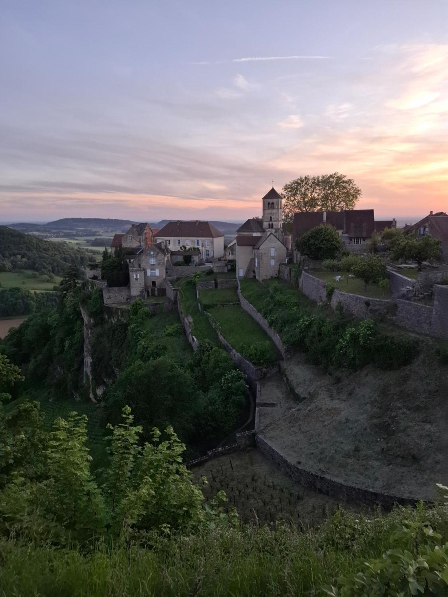Maison D'Eusebia Château-Chalon Buitenkant foto